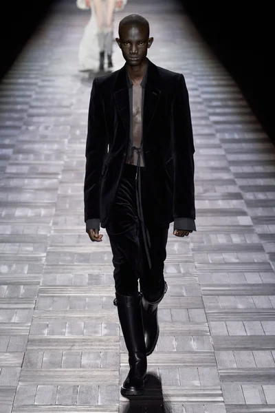 Look 33